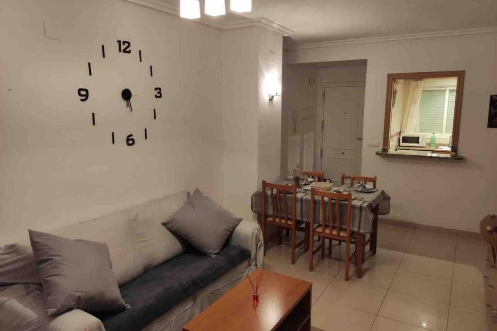 אורופסה דל מר Apartamento Con Hidromasaje 1ª Linea De Playa מראה חיצוני תמונה